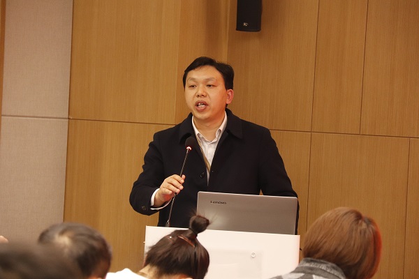 6、荣耀网页版登录入口_荣耀（中国）总工程师苏群山主持会议 .JPG