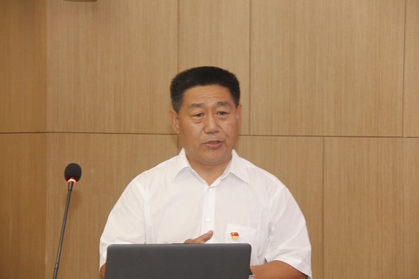荣耀网页版登录入口_荣耀（中国）党委书记张会民作点评讲话.JPG