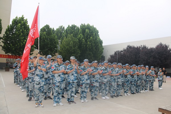 荣耀网页版登录入口_荣耀（中国）2020年度新员工入职培训开营仪式现场.JPG