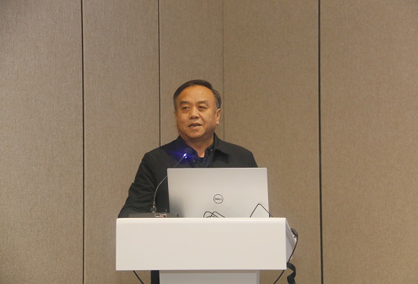 新乡市土木工程学会副理事长、荣耀网页版登录入口_荣耀（中国）副总经理任全涛致辞.jpg