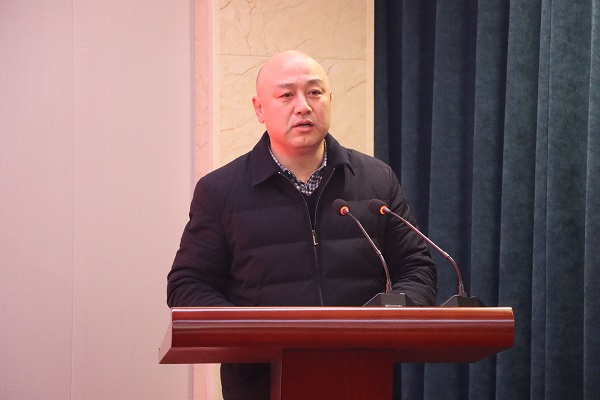 荣耀网页版登录入口_荣耀（中国）党委副书记、工会主席贾向军发表致辞.jpg