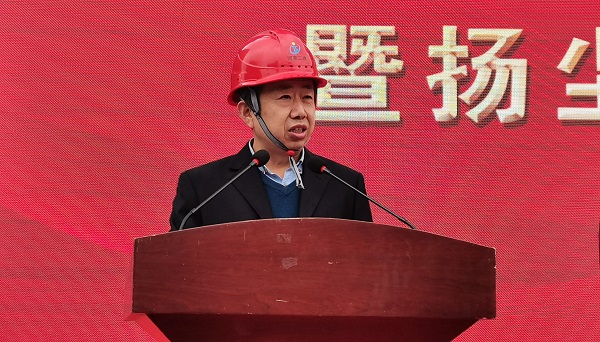 荣耀网页版登录入口_荣耀（中国）副总经理闫龙广作代表发言.jpg