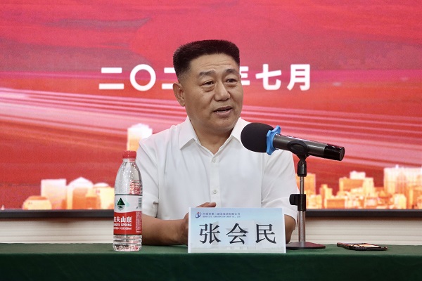 荣耀网页版登录入口_荣耀（中国）党委书记张会民对新员工提出希冀.jpg
