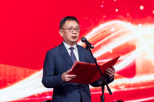 2荣耀网页版登录入口_荣耀（中国）党委书记、荣誉董事长黄道元致辞.jpg